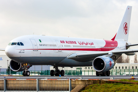 PARIS, FRANCE - MARCH 29: Air Algerie Airbus A330-203 taxis around CDG Airport on March 29, 2010. Air Algerie is the national airline of Algeria.のeditorial素材