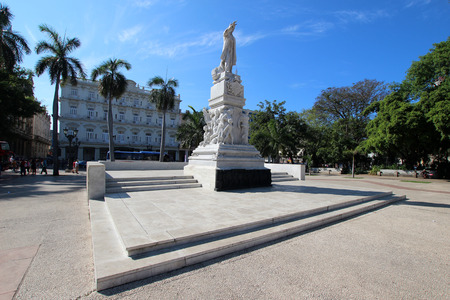 Empty The Central Park of Havana, Cubaのeditorial素材