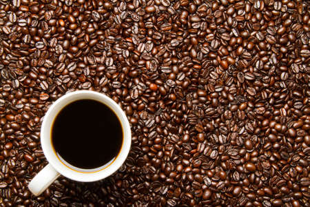 Roasted Coffee Beans  Coffee Cupの写真素材