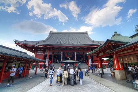TOKYO, JAPAN - JULY 6: The Buddhist Temple Senso-ji is the symbol of Asakusa and one of the most famed temples in all of Japan attracting thousands of tourists daily July 6, 2011 in Tokyo, Japan.のeditorial素材