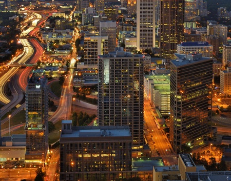 ATLANTA - SEPTEMBER 24: Interstate 85 winds through downtown September 24, 2011 in Atlanta, GA. Atlantaï¿½s infamous traffic puts the city near the top of most national lists ranking the worst commutes.のeditorial素材