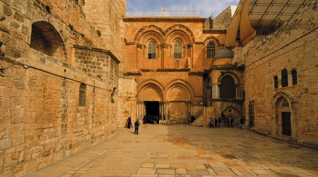 Church of the Holy Sepulchre in Jerusalem, Israel. The site is where Jesus was crucified, and is said to contain the place where Jesus was buried.のeditorial素材