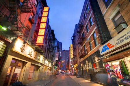 NEW YORK CITY - MAY 20: Pell St in Chinatown May 20, 2012 in New York, NY. It is the largest and oldest  such enclave in the Western Hemisphere with nearly 100,000 residents.のeditorial素材
