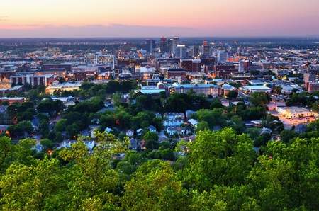 Metropolitan Skyline of downtown Birmingham, Alabama, USA.のeditorial素材