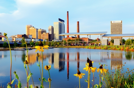 Skyline of Birmingham, Alabama at railroad park.のeditorial素材
