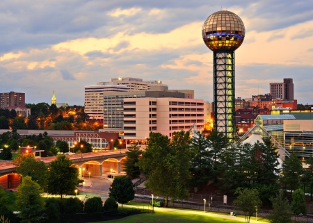 Skyline of downtown Knoxville, Tennessee, USA.のeditorial素材