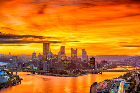 Pittsburgh, Pennsylvania, USA skyline at dawn.の写真素材