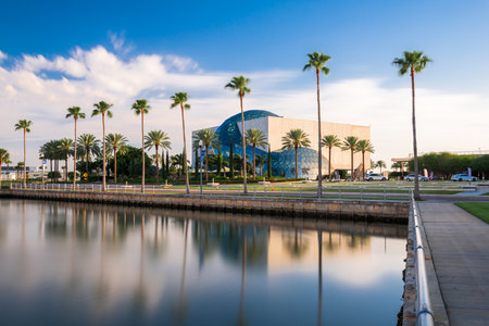 ST. PETERSBURG, FLORIDA - APRIL 6, 2016: Exterior of the Salvador Dali Museum. The museum houses the largest collection of Dali's work outside Europe.のeditorial素材