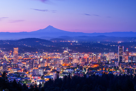 Portland, Oregon, USA skyline at dawn with Mt. Hood in the distance at dawn.の写真素材