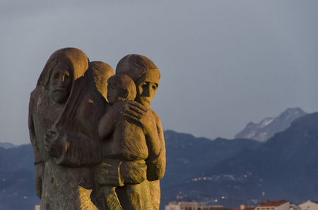 Work of art that remembers refugees fallen into the seaのeditorial素材