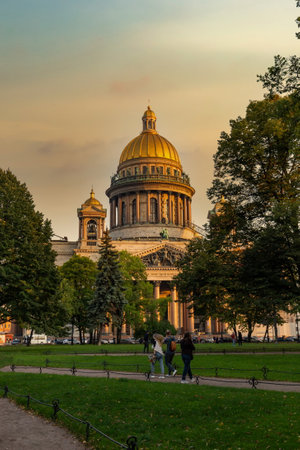 St. Isaac Cathedral in Saint-Petersburg, Russia. Sityscapeのeditorial素材