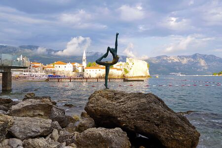 Ballerina Statue in Budva, Montenegroの写真素材