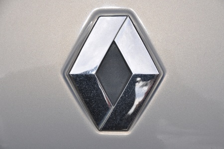 Close-up Renault logo. Chrome metalのeditorial素材