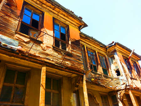 turkish old house, building, old house, wood house, old wood photoの写真素材