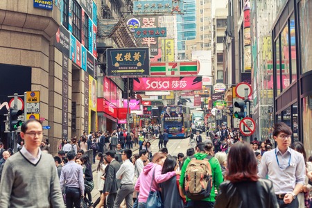 Hong Kong, Special Administrative Region of the People's Republic of China - 20 April 2016: crowds of people in the streets of Hong Kong Centralのeditorial素材