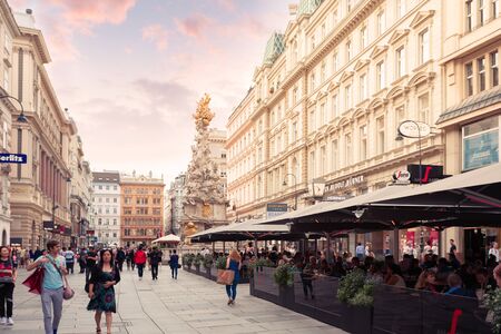 View of the main pedestrian and shopping street of Vienna Graben, Austriaのeditorial素材