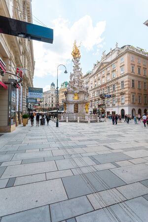 View of the main pedestrian and shopping street of Vienna Graben, Austriaのeditorial素材