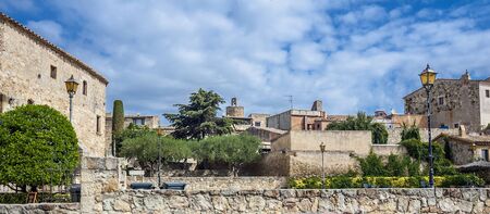 Spain, Catalonia , Girona, Pals .The first mention Pals refer to the 9th century. Very beautiful medieval town . Stone streets, buildings, cozy little town Square, an observation deck .のeditorial素材