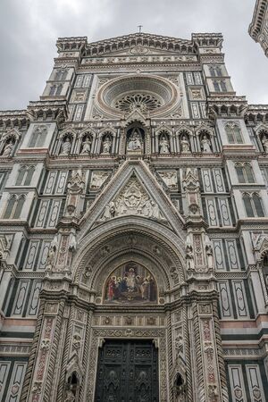 Italy. The Cathedral of Santa Maria del Fiore in Florence, the most famous of the architectural structures of the Florentine Quattrocento. Located in the heart of the city, on Cathedral Square.の写真素材