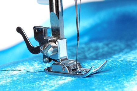 sewing machine and item of clothing