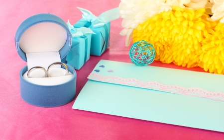 wedding invitations on decorated table close-upの写真素材