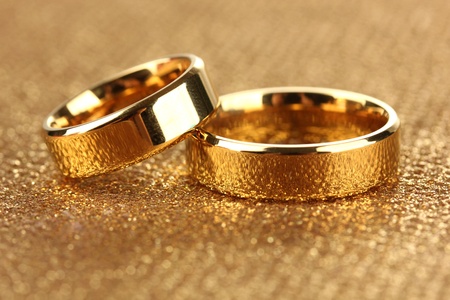Wedding rings on bright backgroundの写真素材