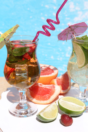 Delicious cocktails on beach, close-upの写真素材