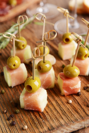Delicious melon with prosciutto on table close-upの写真素材