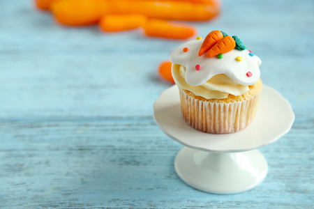 Easter cupcake on a cake stand, closeupの写真素材