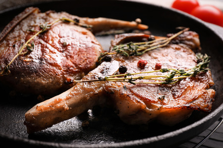 Frying pan with tasty meat, closeupの写真素材