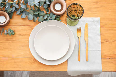 Beautiful table setting with floral decor