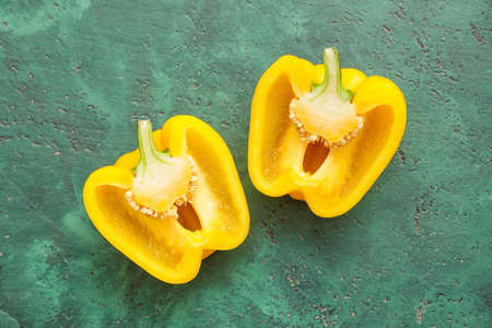 Yellow bell pepper on tableの写真素材