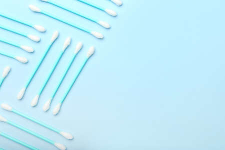 Cotton swabs on color backgroundの写真素材