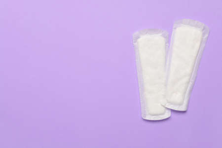 Menstrual pads on purple backgroundの写真素材