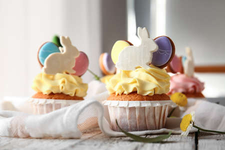 Yummy Easter cupcakes on table, closeupの写真素材