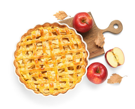 Baking dish with delicious apple pie on white backgroundの写真素材