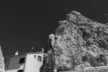 Pescopennataro is an Italian town of 244 inhabitants in the province of Isernia, in Molise. Until 1790 it was an integral part of the Giustizierato d'Abruzzo and of the Abruzzi Citrior.の写真素材