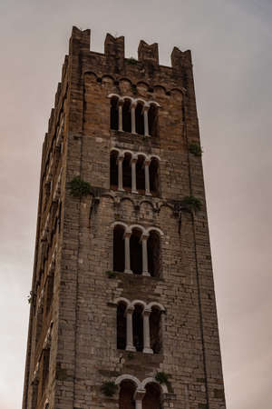 The basilica of San Frediano is one of the oldest Catholic places of worship in Lucca, in Romanesque style, and is located in the homonymous square.の写真素材