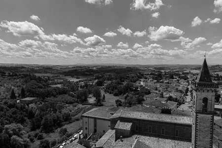 Vinci is an Italian town of 14 615 inhabitants in the metropolitan city of Florence, in Tuscany. It is known to have been the place of origin of Leonardo da Vinci.の写真素材