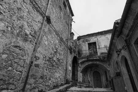 Rocchetta al Volturno is formed by the original village, called Rocchetta Alta, perched in a defensive position on the mountain and Rocchetta Nuova, which is located at a lower altitude.のeditorial素材