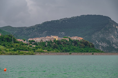 The lake of Castel S. Vincenzo is an artificial basin built in the late 1950s for hydroelectric purposes. The lake has an area of 6,140 kmÂ² and has a capacity of 10 million cubic metresの写真素材