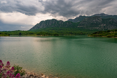 The lake of Castel S. Vincenzo is an artificial basin built in the late 1950s for hydroelectric purposes. The lake has an area of 6,140 kmÂ² and has a capacity of 10 million cubic metresの写真素材