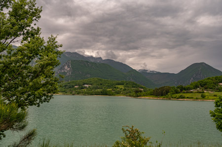 The lake of Castel S. Vincenzo is an artificial basin built in the late 1950s for hydroelectric purposes. The lake has an area of 6,140 kmÂ² and has a capacity of 10 million cubic metresの写真素材