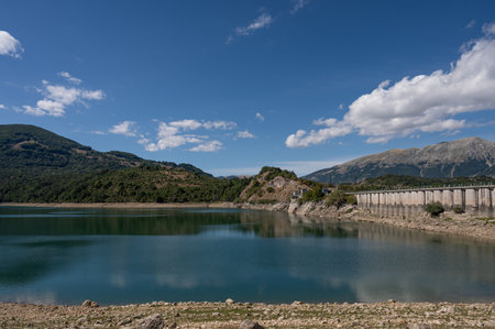 The Montagna Spaccata lake is a small artificial lake on the southern borders of Abruzzo. It is located entirely in the province of L'Aquila, in the municipality of Alfedena.の写真素材