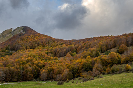 The Mainarde mountain range extends along the border between Molise and Lazio, with prevalence in the Molise territory. It is a very rocky natural barrier with a rugged aspectの写真素材