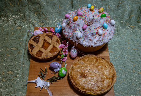 The Chiena pizza is a typical Neapolitan rustic dish, the durum wheat pastiera and the sweet casatiello. They best represent the culinary tradition of Campania for Easterの写真素材