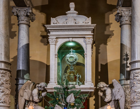 The church of S. Francesco or sanctuary of the Eucharistic Miracle is annexed to the homonymous convent of the Friars Conventual. It contains the famous relics of the Eucharistic miracle of Lanciano.の写真素材