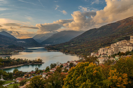 Lake Barrea is an artificial lake in the province of L'Aquila, in the Alto Sangro area; created in 1951 by damming the Sangro River near the Barrea Gorge, between the Marsicani Mountains.の写真素材