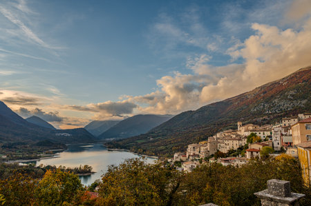 Lake Barrea is an artificial lake in the province of L'Aquila, in the Alto Sangro area; created in 1951 by damming the Sangro River near the Barrea Gorge, between the Marsicani Mountains.の写真素材
