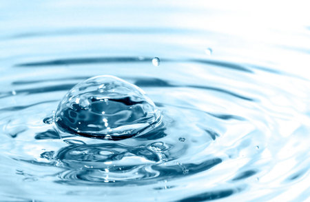 splash water
